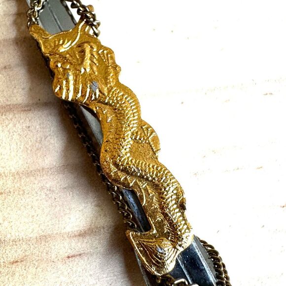 Vintage Gold Dragon Tie Clip w/ Chain Accent - Picture 4 of 9